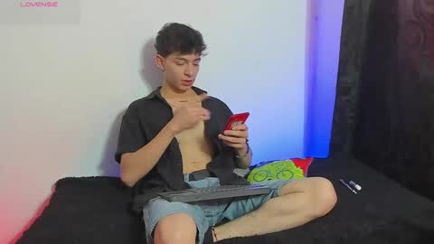 Ian Lark online show from May 3, 2026, 7:53 pm
