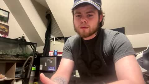 ianrobbins6 online show from February 18, 2026, 7:37 am