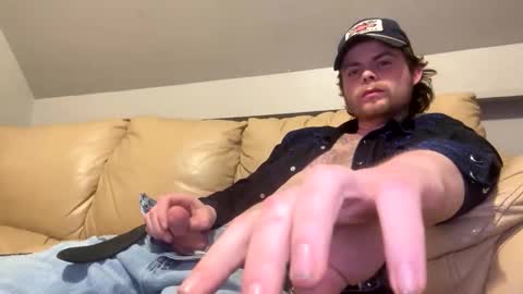 ianrobbins6 online show from March 10, 2026, 7:13 am