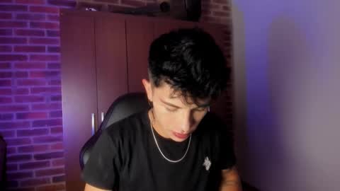 Andrew online show from November 24, 2025, 7:57 pm