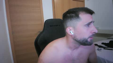 Snapshot of iberian_macho chatting on October 27, 2025, 1:59 pm iberian_macho online show from October 27, 2025, 1:59 pm