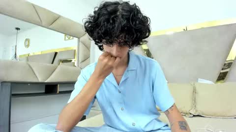 ibratxandy online show from November 22, 2025, 7:24 pm