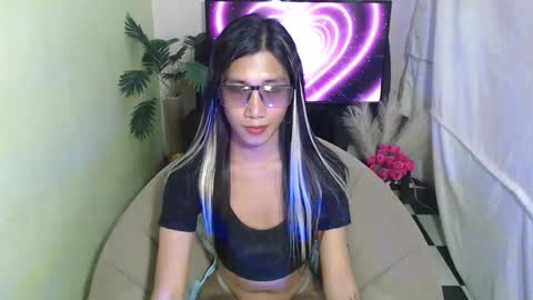 Snapshot of ice_creamyummy25 chatting on February 19, 2025, 5:38 pm im NORMA online show from February 19, 2025, 5:38 pm