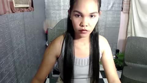 Snapshot of ice_creamyummy25 chatting on March 1, 2025, 12:23 pm im NORMA online show from March 1, 2025, 12:23 pm