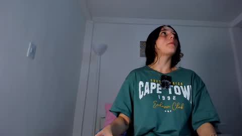 Snapshot of ice_grace chatting on September 18, 2025, 9:17 pm ice online show from September 18, 2025, 9:17 pm