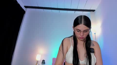 Snapshot of ice_grace chatting on October 22, 2025, 10:04 am ice online show from October 22, 2025, 10:04 am