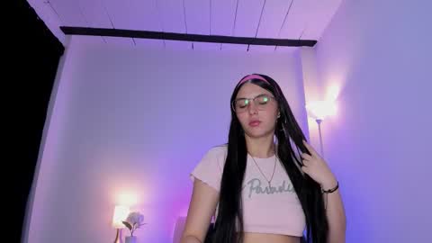 Snapshot of ice_grace chatting on November 5, 2025, 9:42 am ice online show from November 5, 2025, 9:42 am