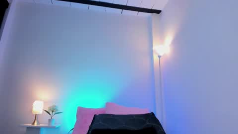 Snapshot of ice_grace chatting on November 13, 2025, 9:30 am ice online show from November 13, 2025, 9:30 am