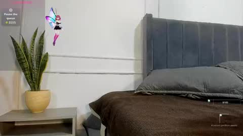 Snapshot of ice_princess__ chatting on September 9, 2025, 1:10 pm Crystall online show from September 9, 2025, 1:10 pm