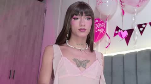 Snapshot of ice_princess__ chatting on February 14, 2026, 5:21 pm Crystall online show from February 14, 2026, 5:21 pm