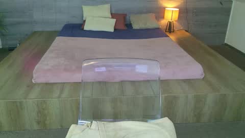 Ice Blue online show from March 13, 2026, 8:48 pm