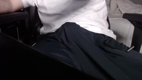 Snapshot of icecold_39 chatting on March 4, 2025, 5:11 am Icecold 39 online show from March 4, 2025, 5:11 am