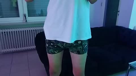 Snapshot of icheinfachich13 chatting on September 18, 2025, 1:18 am icheinfachich13 online show from September 18, 2025, 1:18 am