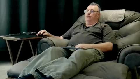 Snapshot of icihristopher chatting on November 10, 2025, 1:26 am Christopher online show from November 10, 2025, 1:26 am