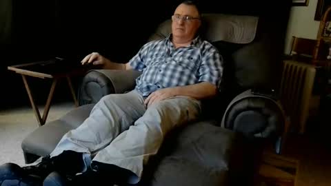 Snapshot of icihristopher chatting on December 15, 2025, 11:31 pm Christopher online show from December 15, 2025, 11:31 pm
