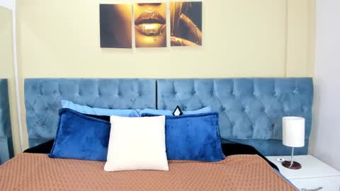 Snapshot of icysweetcam chatting on March 8, 2025, 11:27 am Icy online show from March 8, 2025, 11:27 am