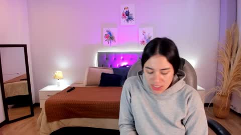 Icy online show from January 10, 2026, 11:45 am