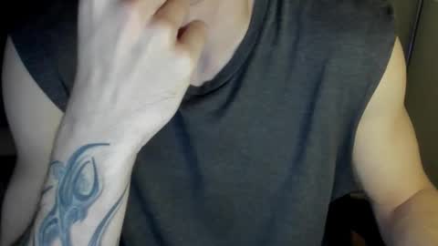 yo online show from November 22, 2025, 8:41 pm