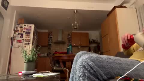 idkwhattowatch online show from February 2, 2025, 9:02 pm