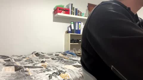 idkwhattowatch online show from February 5, 2025, 9:07 pm