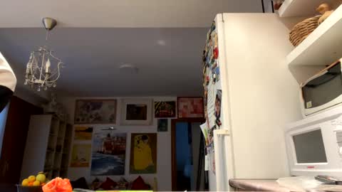 idkwhattowatch online show from February 20, 2025, 4:46 pm