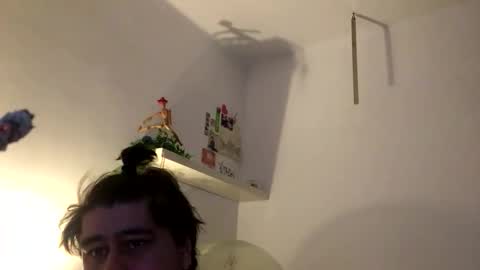 idkwhattowatch online show from October 1, 2025, 5:41 pm