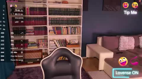 Snapshot of idontlikeguccibelts chatting on September 16, 2025, 4:52 pm Little Flower online show from September 16, 2025, 4:52 pm