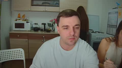 Julia and Mira online show from February 2, 2025, 5:48 pm