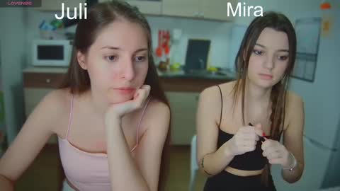 Julia and Mira online show from March 4, 2025, 3:26 pm