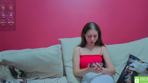 Julia and Mira online show from May 1, 2026, 5:28 pm