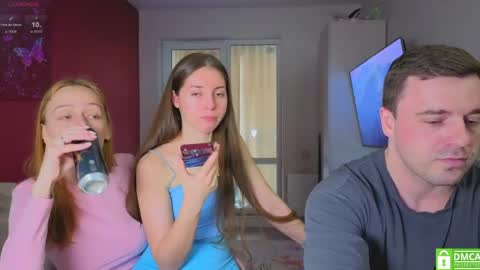 Julia and Mira online show from May 16, 2026, 10:47 am