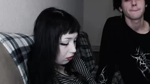 iiiiiiis online show from October 19, 2025, 5:35 pm