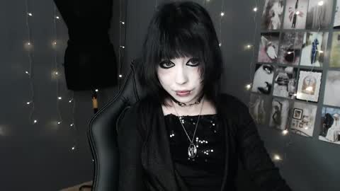 iiiiiiis online show from April 18, 2026, 12:03 am