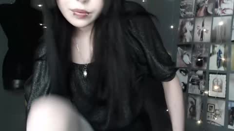 iiiiiiis online show from April 23, 2026, 7:41 am