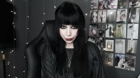 iiiiiiis online show from April 23, 2026, 12:29 pm