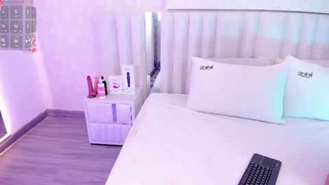 Snapshot of iim_cloe chatting on June 10, 2026, 8:52 pm Naty online show from June 10, 2026, 8:52 pm