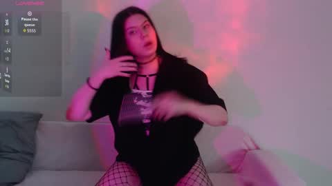 Snapshot of iintimate_flesh chatting on October 18, 2025, 10:05 am Vella online show from October 18, 2025, 10:05 am