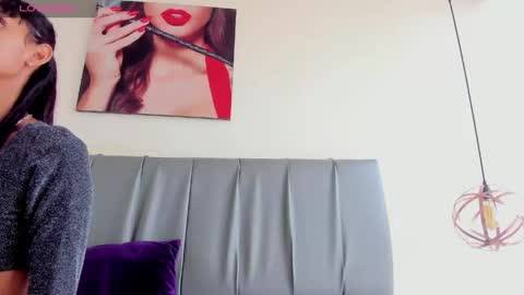 Isabella online show from June 10, 2026, 12:37 pm