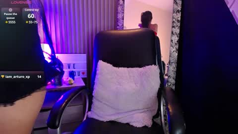 Snapshot of iisabella_smith_ chatting on February 4, 2025, 4:08 pm Isa online show from February 4, 2025, 4:08 pm