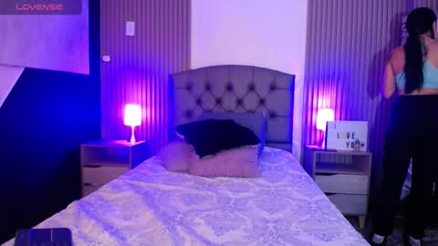 Snapshot of iisabella_smith_ chatting on February 24, 2025, 1:10 pm Isa online show from February 24, 2025, 1:10 pm