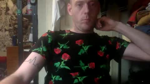 iitsniick online show from April 22, 2026, 10:33 pm