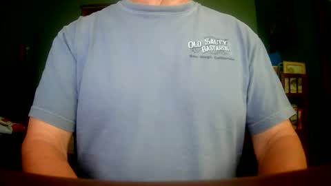 Snapshot of il_undercover chatting on June 15, 2026, 10:28 am il_undercover online show from June 15, 2026, 10:28 am