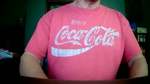 Snapshot of il_undercover chatting on June 24, 2026, 10:47 am il_undercover online show from June 24, 2026, 10:47 am