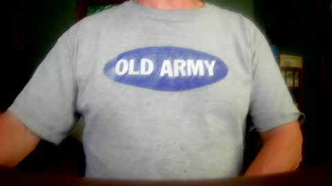 Snapshot of il_undercover chatting on July 2, 2026, 10:32 am il_undercover online show from July 2, 2026, 10:32 am