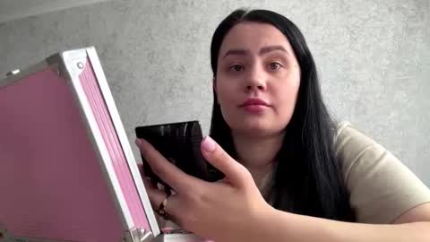 Snapshot of ileanapomponi chatting on March 20, 2026, 7:13 am Val online show from March 20, 2026, 7:13 am