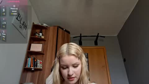Snapshot of ilianamessersmith chatting on May 8, 2026, 7:25 am ShyLuna online show from May 8, 2026, 7:25 am