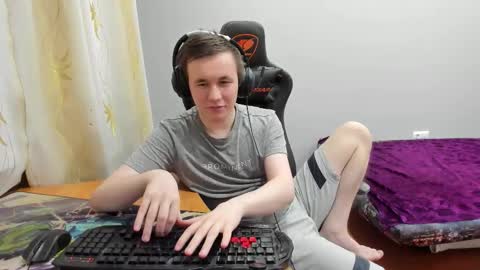 iliaskris online show from December 16, 2025, 3:28 pm