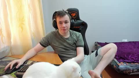 iliaskris online show from December 20, 2025, 6:31 am