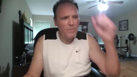 Snapshot of ilike2expose chatting on May 13, 2026, 5:32 pm ilike2expose online show from May 13, 2026, 5:32 pm