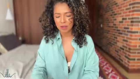 Kloe online show from December 6, 2024, 3:33 pm